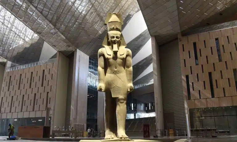 Cairo – 1-Day Cultural Tour by Bus from Hurghada