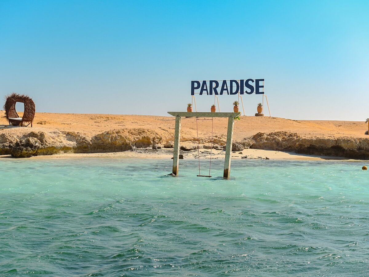 Paradise Island – Full-Day Snorkeling Trip from Hurghada