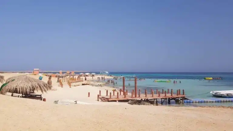 Paradise Island – Full-Day Snorkeling Trip from Hurghada
